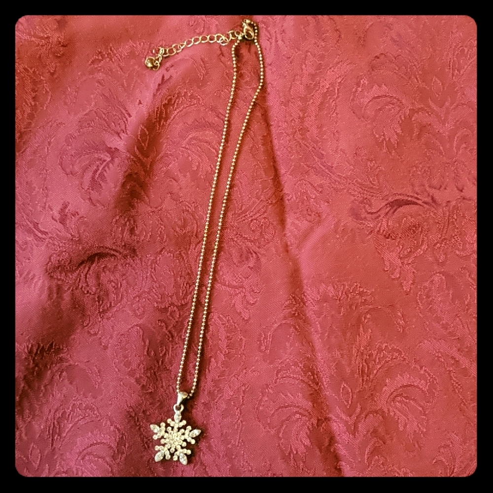 Silver Necklace with Crystal Snowflake